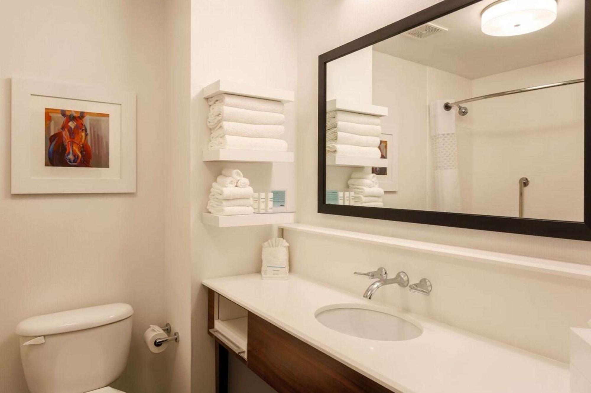 Hampton Inn Memphis-Southwind Bagian luar foto