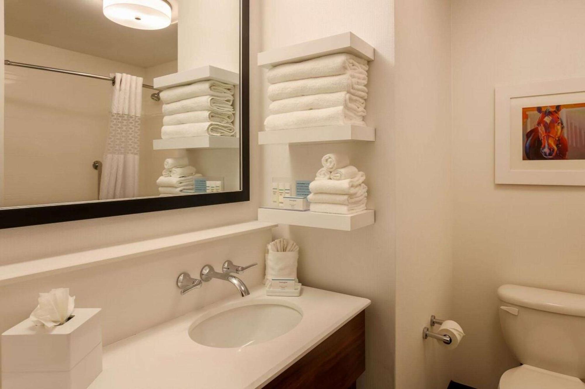 Hampton Inn Memphis-Southwind Bagian luar foto
